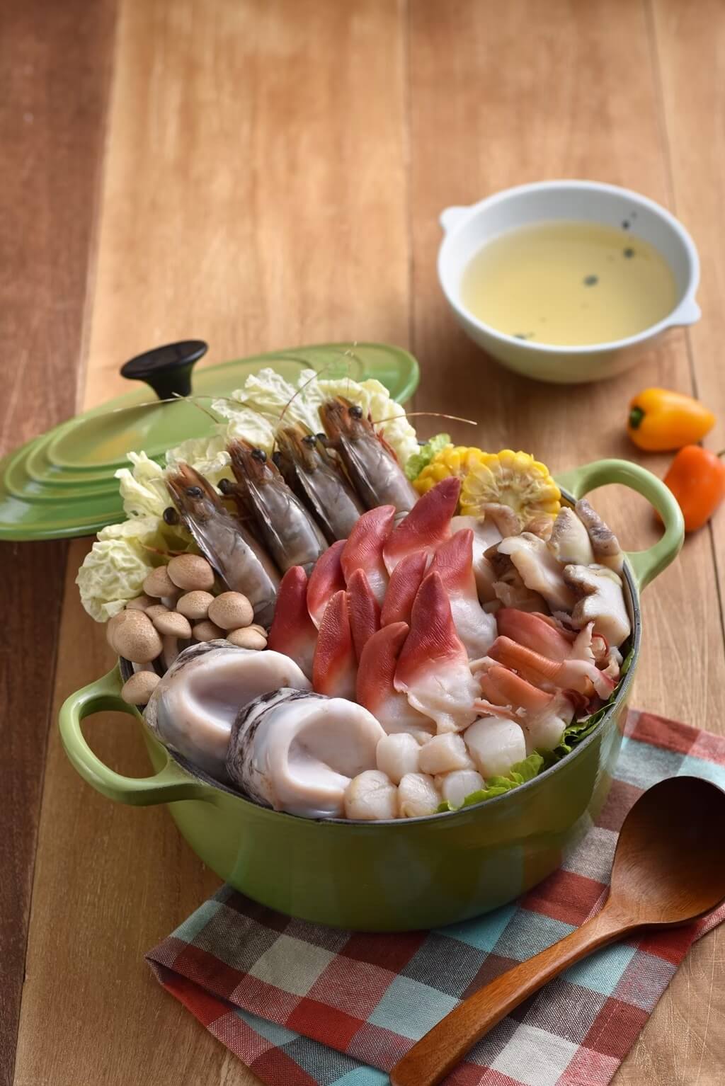 北寄貝の伝統的な料理歴史とその美味しさを解説。台湾の高級和食店に安定して優良な北寄貝を供給する日芳牌(LIAN RUEY)の品質と信頼について紹介します